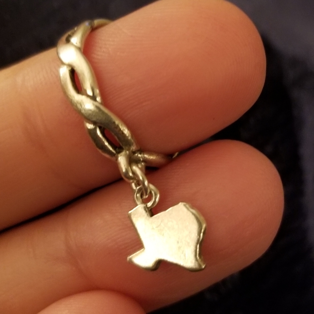 James Avery Texas Twisted Band Dangle Ring